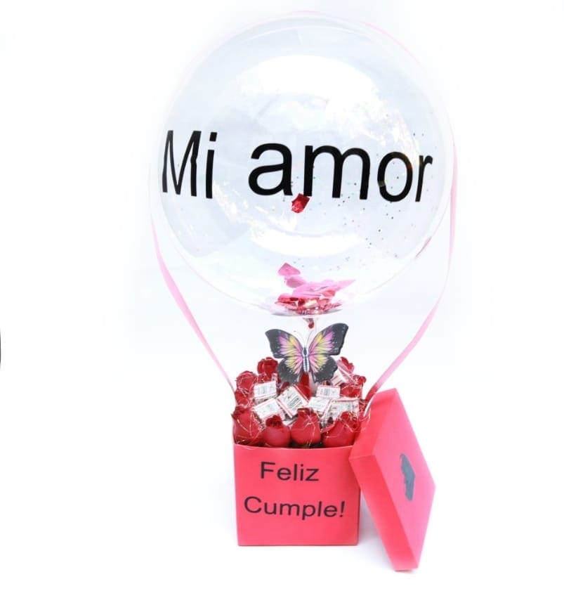 Imagen de Amor sin Fin Descripcion: Caja personalizada con 14 rosas y 15 marrocs, mariposa y globo también personalizado.